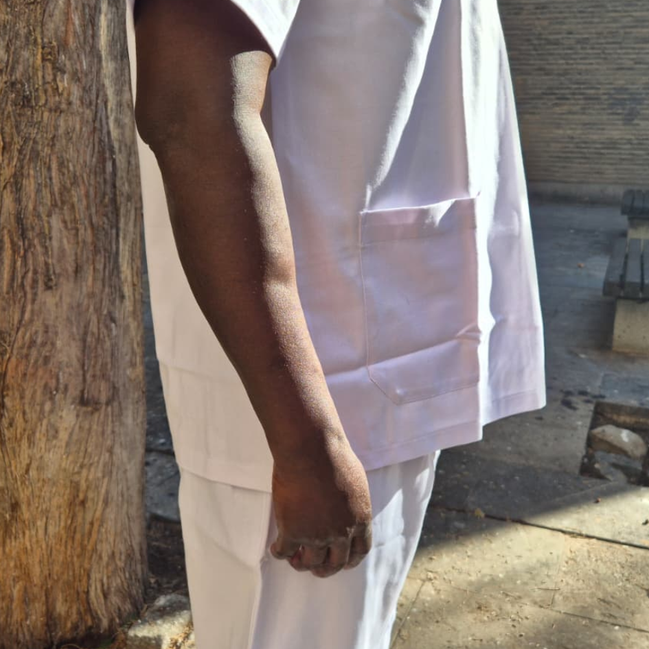 Pijama Sanitario "Supersanitari@s" de Comercio Justo - Imagen 3